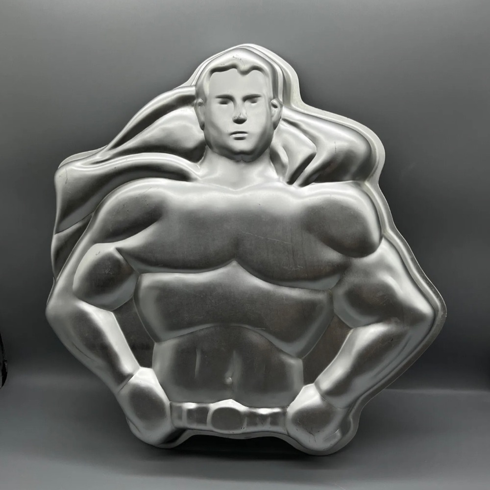 DC Comics 1977 Superman/ Superhero Cake Pan VINTAGE #502-1212 for Wilton GUC